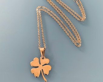 Clover necklace in gold-plated stainless steel, gold necklace, gold jewelery, clover necklace, woman jewel, woman gift idea, gold necklace