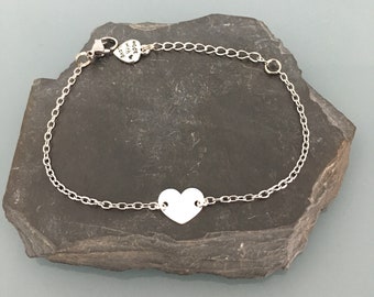 Bracelet gourmette coeur en argent, bracelet femme, idée cadeau, bijoux cadeaux, bijou coeur, bracelet argent, bracelet coeur, bijou argent