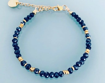 Bracelet Perles Bleu nuit, bracelet femme gourmette pierres naturelles magiques et perles Heishi plaqué or 24 k, bracelet doré