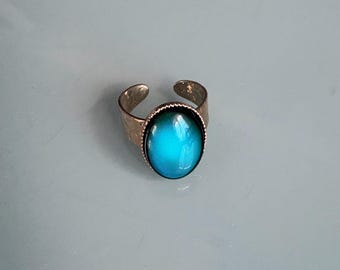 Mood ring ou bague d'humeur qui change de couleur en acier inoxydable doré