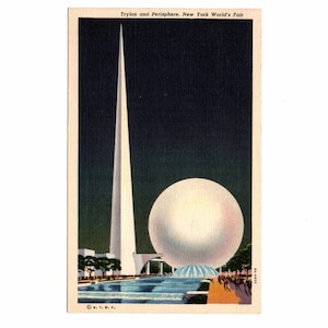 Vintage 1939 New York World&#39;s Fair Postcard, Trylon and Perisphere at Night, Used - 19187
