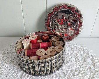 21 Vintage 1950's Wooden Spools of Thread in a Decorative Round Fruit Cake Tin - 18474