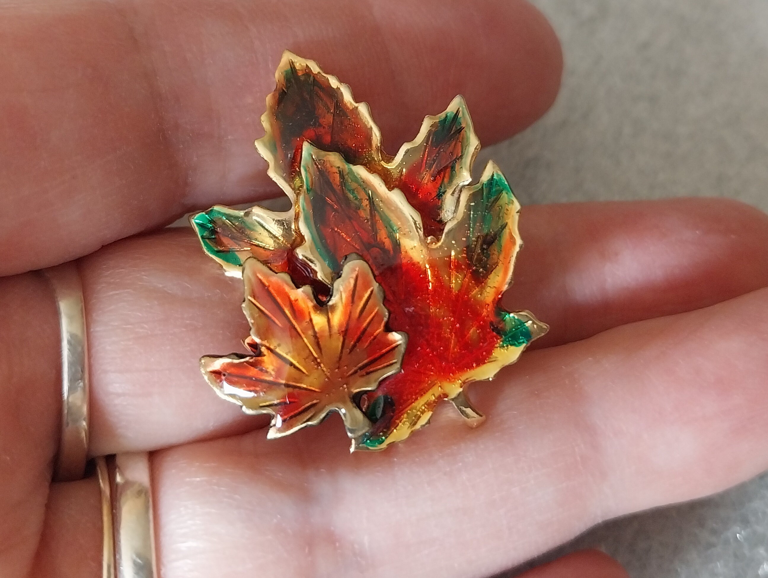 Haisla Heiltsuk First Nations 'maple Leaf' Enamel Pin 