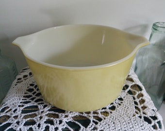 Vintage Yellow Pyrex 1 Qt. Cinderella Casserole Dish 473 - 18610g