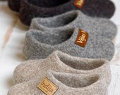 Felt kids slippers- felted baby slippers- wool baby clogs- kids felt shoes- wool slippers for children- natural wool slippers