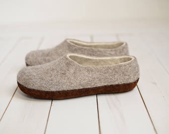 Women comfy and sustainable wool slippers with natural latex sole- boiled wool slippers perfect for gift