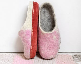 Felt slippers for women with leather sole- wool inside shoes- woman warm slippers- Christmas gift slippers