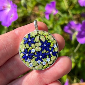 Summer Floral Mosaic Pendant in Round Base