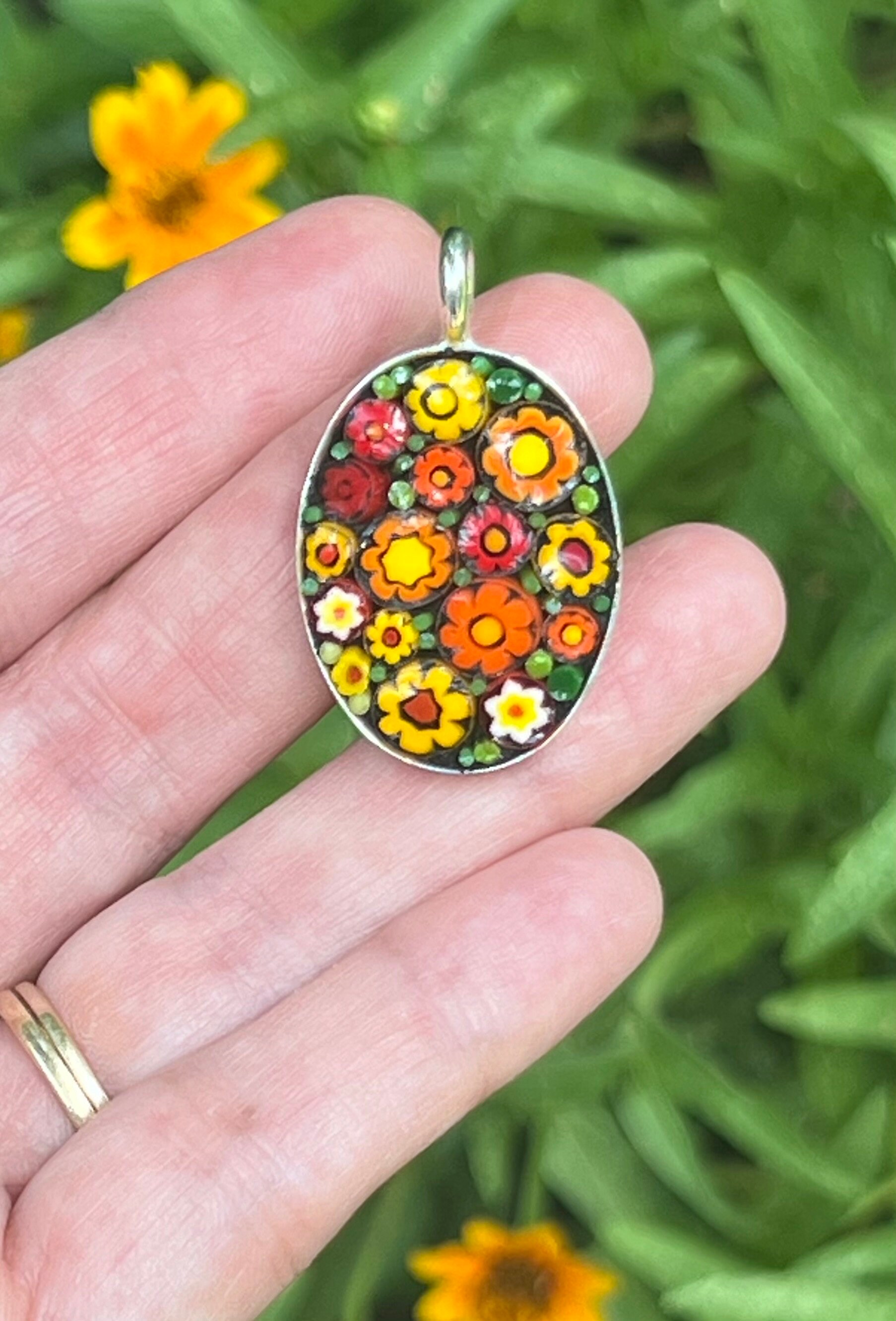 Hot Daisy Mixed Floral Mosaic Pendant in Oval Base