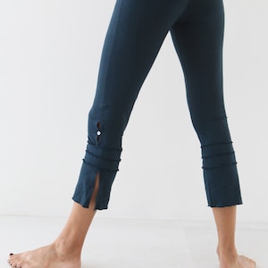 YOGA CAPRI LEGGINGS - stylish workout capris - dance to yoga leggings - women&#39;s yoga tights