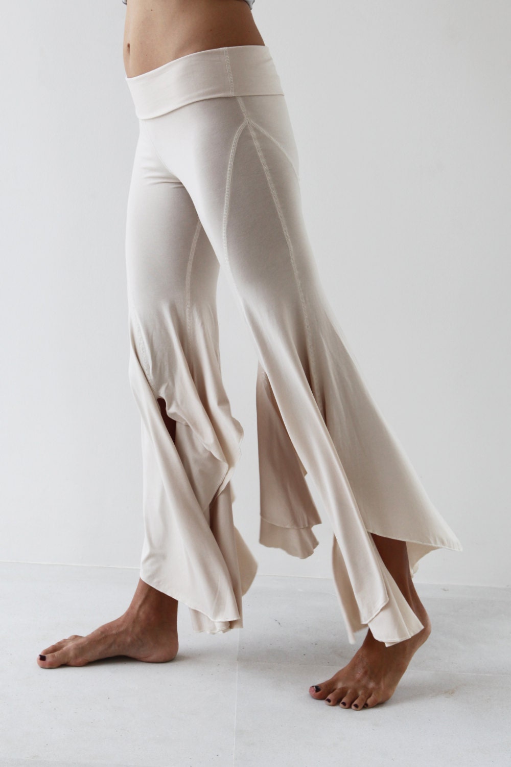 パンツ 00s GOA flared cargo pants Y2K archive goa - goa gimmick Cargo Pants カーゴパンツ Y2K lgbの通販 by