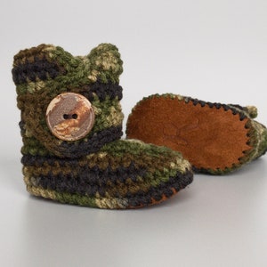 Infant Camo Booties, Baby Boy Shoes, Camouflage Baby Boots, Gender Neutral Gift, Unisex Baby Shoes, Camo Crib Shoes, Suede Soft Soles