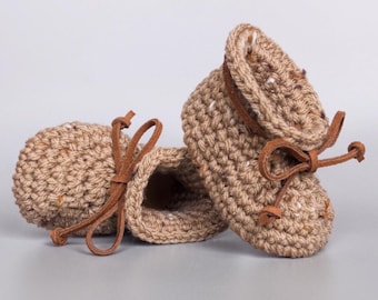 Chestnut Brown Barefoot Baby Shoes Non-slip Cinnamon Suede Booties Handmade Crochet Newborn Keepsake Gender Neutral Leather Toddler Walkers