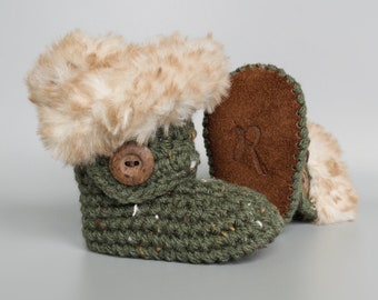 Fall Green Baby Shoes, Infant Boots for Boy, Crochet Booties, Knit Infant Boots, Brown Crib Shoes, Unique Baby Present, 0-3M to 12-18M