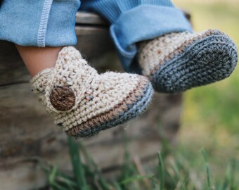 Baby Boy Booties, Crochet Baby Outfit, Baby Shower Gift, Beige Crib Shoes, Grey Infant Boots, Oatmeal Booty, Knit Boy Shoes, Nb to 12-18M