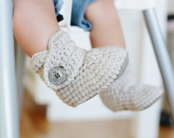 Crochet Crib Shoes, Unisex Baby Boots, Gender Neutral Booty, Knit Baby Booties, Gray Baby Boots, Leather Soft Soles, Neutral Baby Clothes