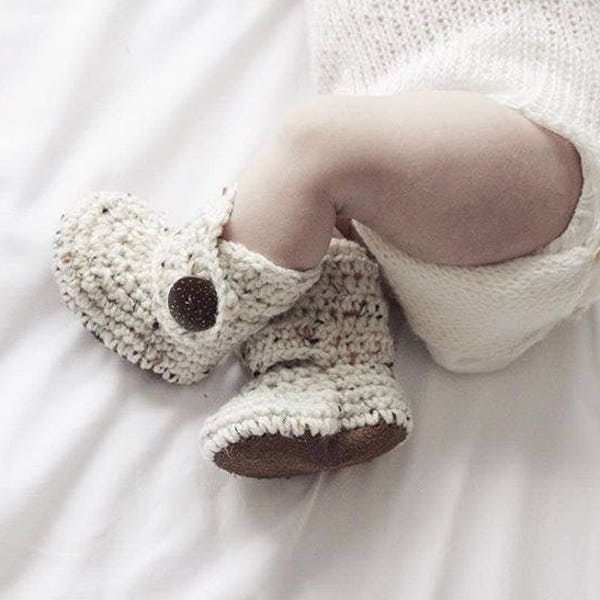 Oatmeal Crochet Boy Shoes, Baby Shower Gift, Crochet Baby Booties, Gender Neutral Baby, Stay On Baby Booties, Baby Announcement