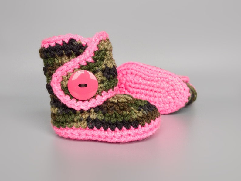 Infant Cowgirl Boots, Hot Pink Newborn Booties, Camouflage Crib Shoes, Crochet Baby Booty, Pink Camo Baby Shoes, Infant Hunting Outfit image 3