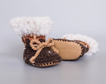 Winter Baby Booties, Warm Crochet Baby Shoes, Brown Infant Boots with Beige Fur, Boho Baby Booties, Gender Neutral Gift, 0-3M to 12-18M