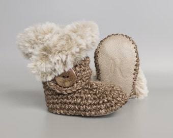 Botitas de invierno para bebé, zapatitas cálidas de crochet, botas marrones con pelo beige, botines bohemios, regalo unisex, tallas de 0 a 3 meses a 12 a 18 meses.