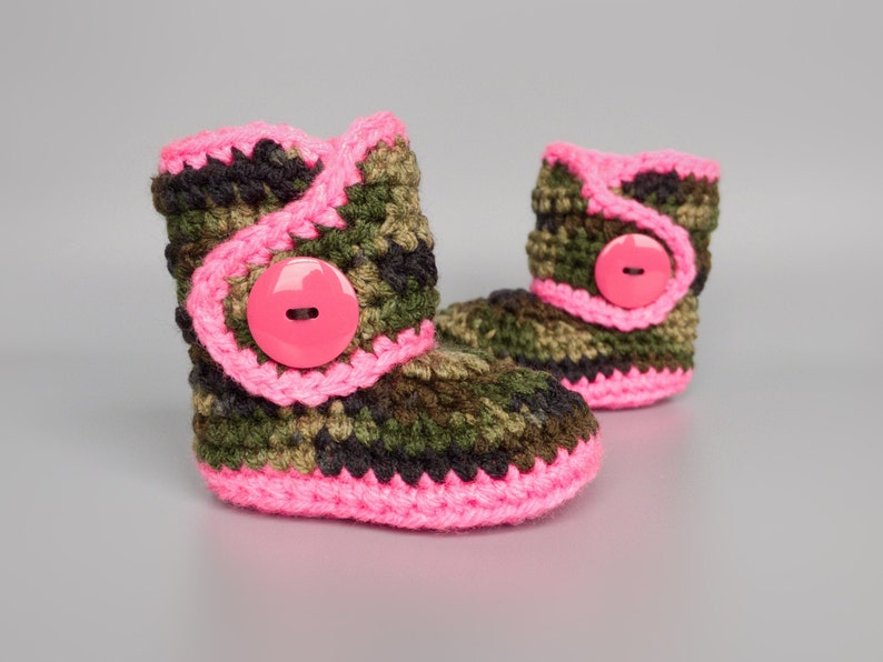 Infant Cowgirl Boots, Hot Pink Newborn Booties, Camouflage Crib Shoes, Crochet Baby Booty, Pink Camo Baby Shoes, Infant Hunting Outfit image 2