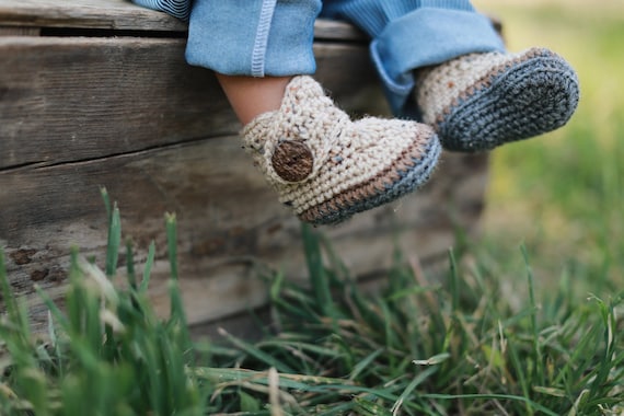 Baby Boy Booties, Crochet Baby Outfit, Baby Shower Gift, Beige Crib Shoes, Grey Infant Boots, Oatmeal Booty, Knit Boy Shoes, Nb to 12-18M
