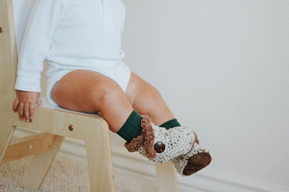Crochet Baby Booties, Neutral Infant Boots, Ivory Baby Shoes, Suede Crib Shoes, Gender Reveal Gift, Brown Knit Booty, Unisex Baby Clothes