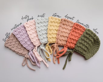 Gorros de crochet para bebé en verde oliva, rosa empolvado, terracota, azul niebla y glicina, desde recién nacidos hasta niños pequeños, regalo de baby shower hecho a mano