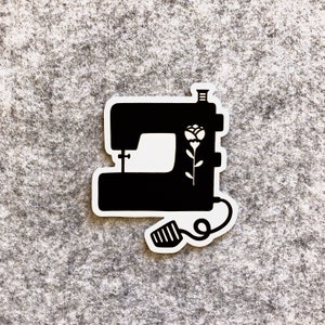 Sewing Machine Sticker, Vinyl waterproof sticker for water bottles, laptops, sewing machines, notebooks, Quilter/Sewing Accessory