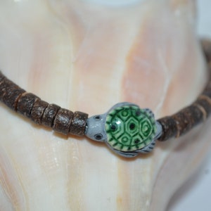 Sea Turtle Anklet, Ceramic Turtle Anklet, Coconut Bead Turtle Anklet image 1