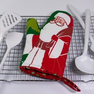 Heat Resistant Oven Mitt - &quot;Santa&quot;