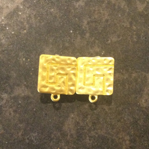 Greek Key design Antique Gold Hammered CLIP Earring findings with loop One pair high quality earring findings