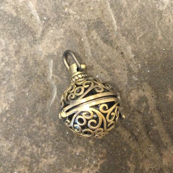 Bronze filigree Essential Oil Filigree Diffuser locket Opens and Closes beautiful quality