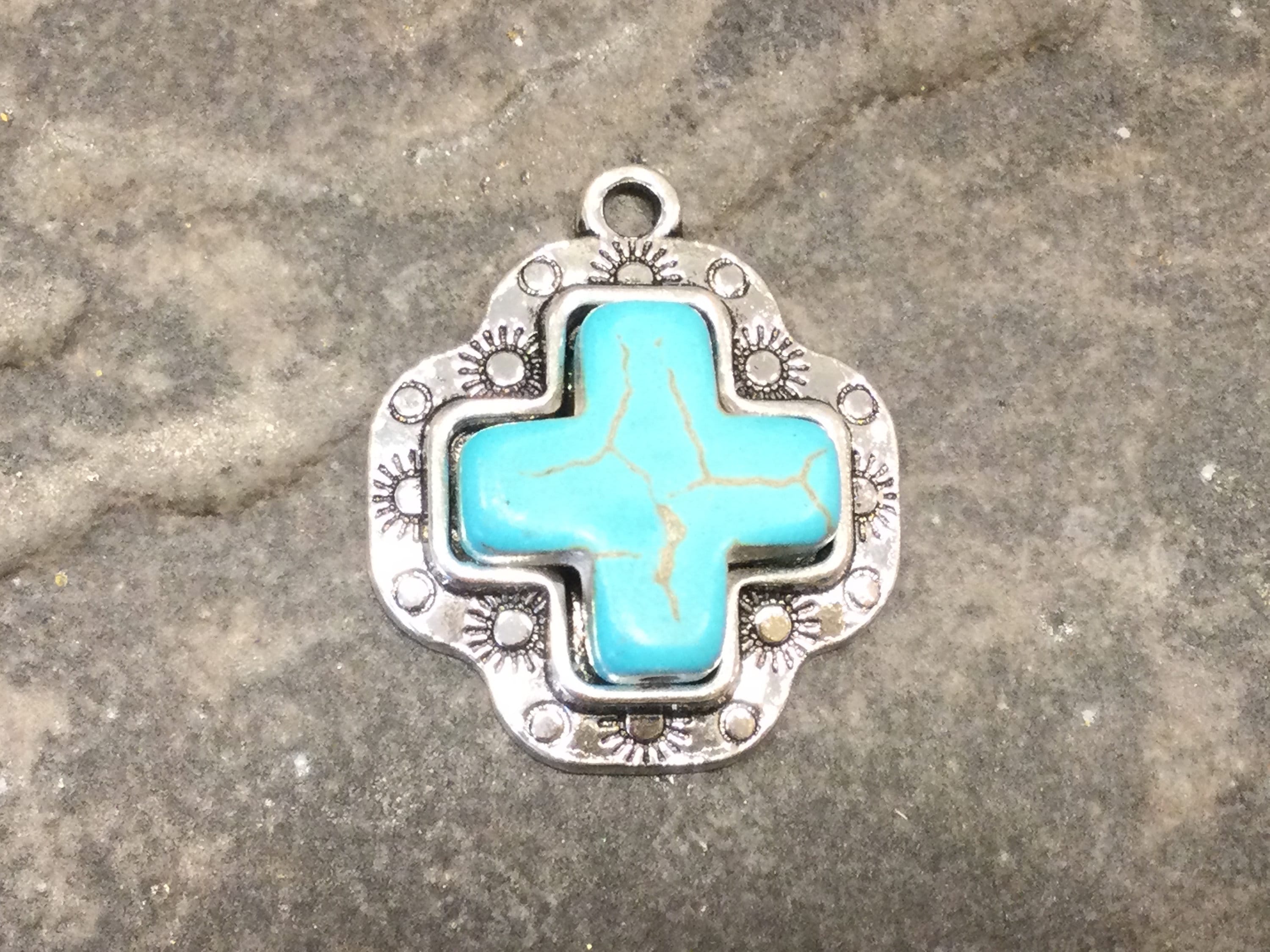 Lot De 100 Pendentifs Croix Turquoise - 21,5x12mm, Turquoise Synthétique Pour Bijoux DIY