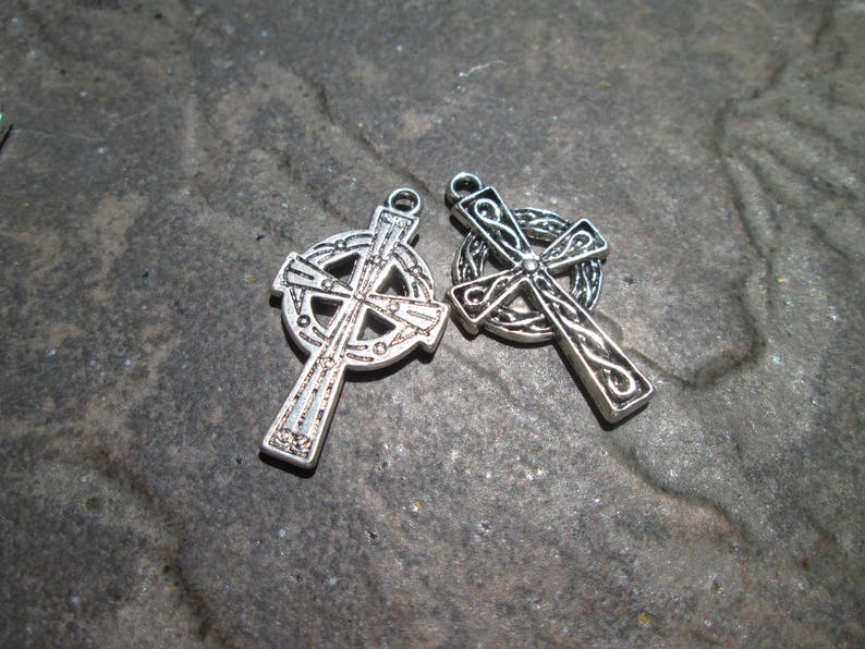 Celtic Cross Charms Package of 4 charms Antique Silver Celtic Cross Charms image 3