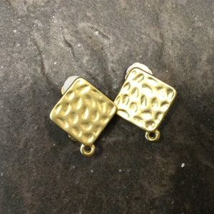 Antique Gold Hammered CLIP Earring findings with loop One pair high quality earring findings