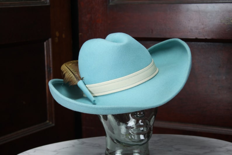 Vintage Women/'s Fashion Cowboy Felt Spring /& Summer Fashion Hat Dead Stock Teal Adolfo II Vintage Musketeer