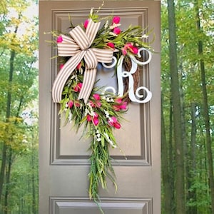 Wreaths for Front Door, Tulip Wreath, Spring Wreaths for Front Door, Summer Wreath, Front Door Decor, Farmhouse Home, Mothers Day Gift