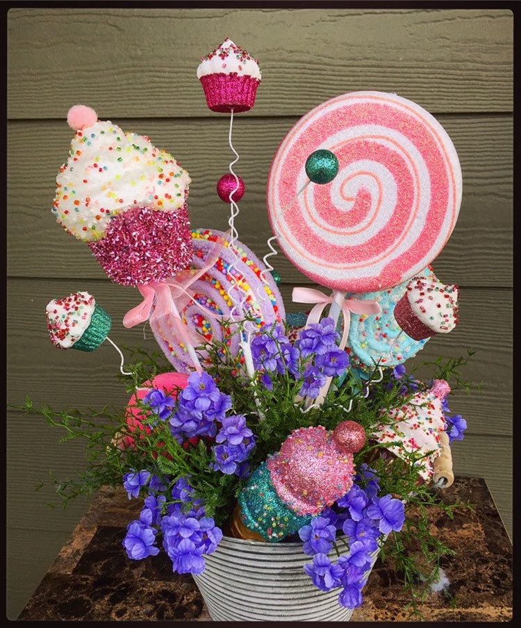 Happy Birthday Gift, Birthday present, Birthday Bouquet ...
