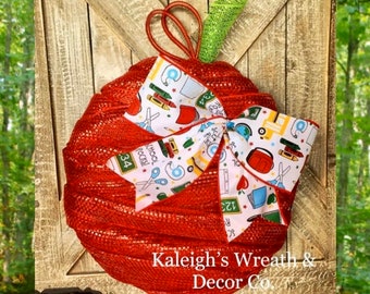 Teacher wreath for classroom, Christmas Gift for Teacher, Gift for teacher, back to school wreath, apple wreath, Thank you Gifts, Apple Gift