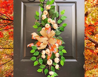 Fall Buffalo Check wreath with Pumpkins, Fall Pumpkin Door Hanger, Orange pumpkin Wreath, Wreath for Front Door, Fall Door Decor, Autumn