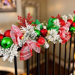 Guirnalda de adornos navideños, decoración navideña, corona navideña, guirnalda navideña para repisa, guirnalda para puerta de entrada, guirnalda con luces