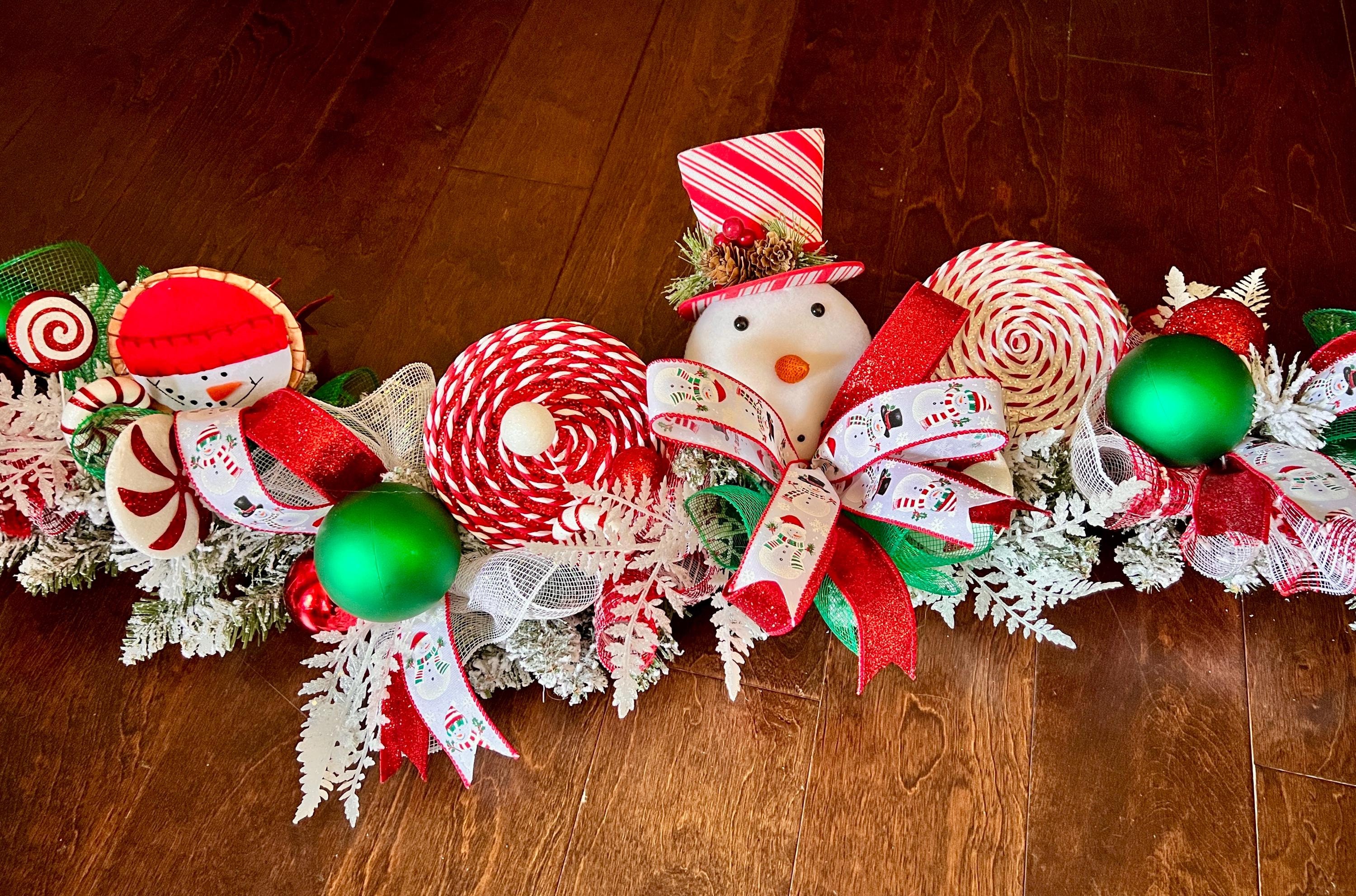 40 Festive Christmas Kitchen Decor Ideas to Spice Up Your Home: Jolly Touches for a Merry Cooking Space 36 Christmas Snowman Garland, Snowmen Kitchen Decor, Peppermint…