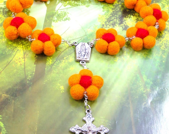One Decade Flower Rosary - Handmade Flower Beads Made From the Wool of Nepalese sheep - Fatima Center & Earth - Italian Sunburst Crucifix