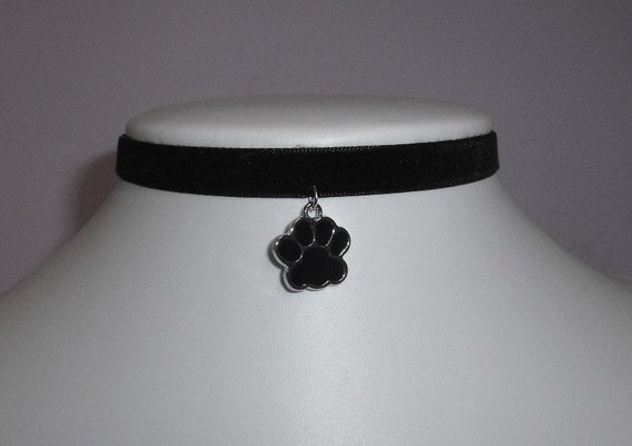 paw print choker