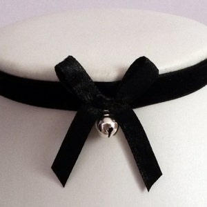 Bell Choker Velvet Bow Silver Black Collar Emo Goth Cosplay Cat kawaii 画像 1