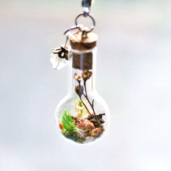 Fairy Garden Terrarium Necklace Nature Gift for Gardener Birthstone Necklace Flower Necklace Terrarium Outdoor Gift Glass Bottle Necklace