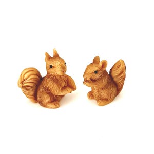 Tier Tray Decor Fairy Garden Miniature Accessories Dollhouse Miniature Terrarium Supply Cute Fairy Garden Figurines  Resin Squirrels 2pc Set