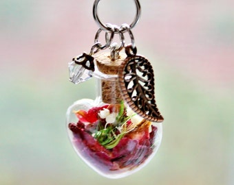 Unique Valentines Day Gift Red Rose Terrarium Necklace Unique Gift for Women Pressed Flower Heart Terrarium Jewelry Flower Necklace