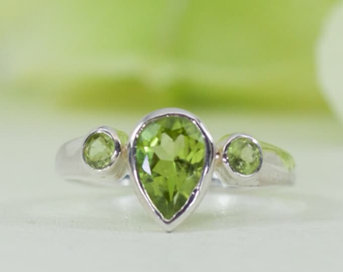 0.80 Carat Natural Pear Peridot Ring in Sterling Silver, Anniversary Ring, Promise Ring, Engagement Ring, Birthday Gift